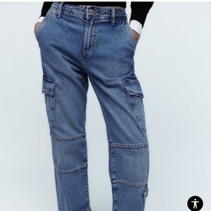 ZARA TRF SPLIT-HEM CARGO JEANS